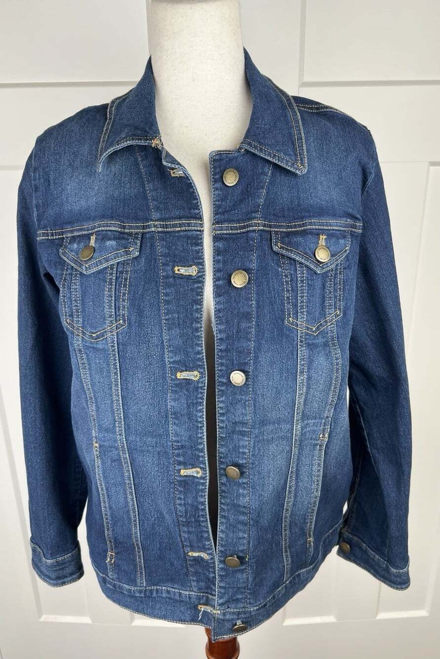Coldwater Creek Denim Jacket M Embroidered Aztec Geometric Back Stretch Jean